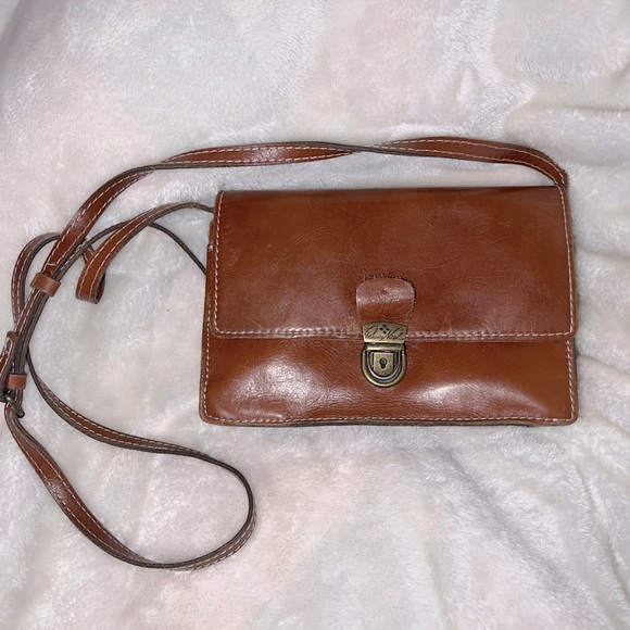 Patricia Nash Handbags - Patricia Nash Crossbody Bag 💼